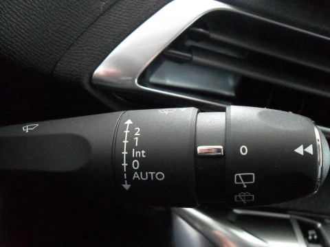 Peugeot 3008 1.5 BLUEHDI 96KW S&S ALLURE 5P