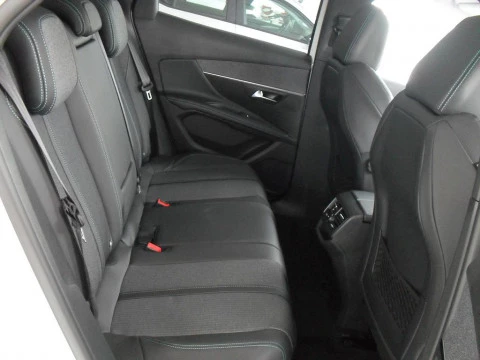 Peugeot 3008 1.5 BLUEHDI 96KW S&S ALLURE 5P