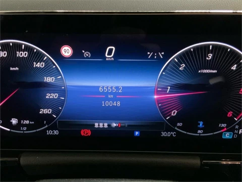 Mercedes-Benz GLA 200 D