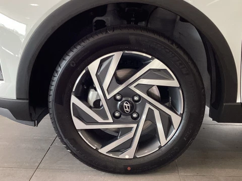 Hyundai Bayon 1.0 TGDI 74kW (100CV) 48V Maxx