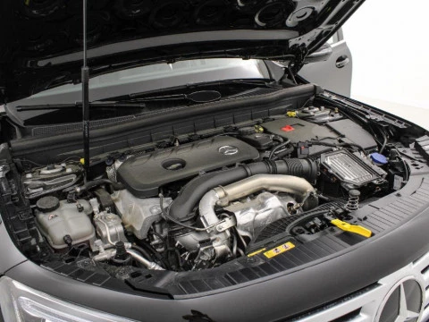 Mercedes-Benz GLB 250 4MATIC