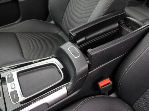 Mercedes-Benz GLB 250 4MATIC