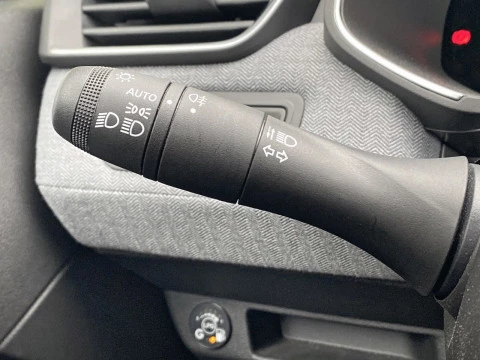 Renault Clio techno Eco-G 100cv (74kW)