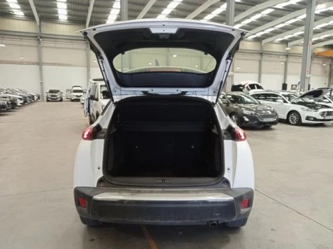 Peugeot 2008 Active BlueHDI 100 S&S BVM6