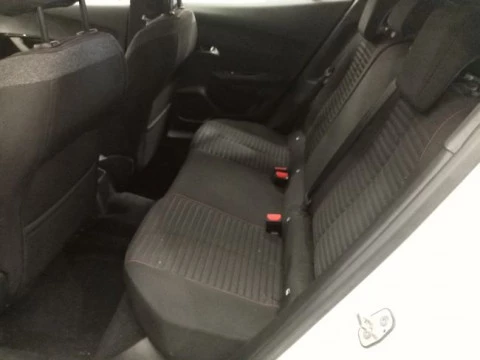 Peugeot 2008 Active BlueHDI 100 S&S BVM6