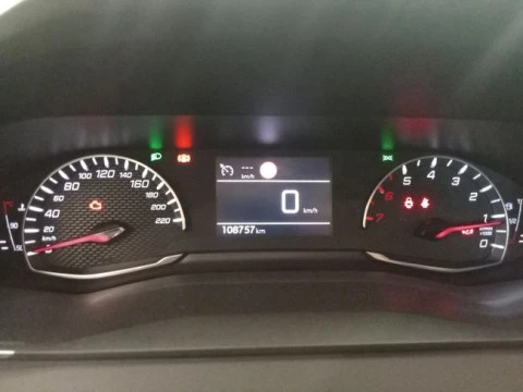 Peugeot 2008 Active BlueHDI 100 S&S BVM6