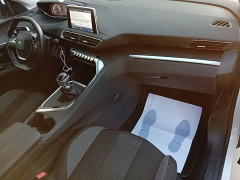 Peugeot 5008 Active 1.5L BlueHDi 96kW (130CV) S&S