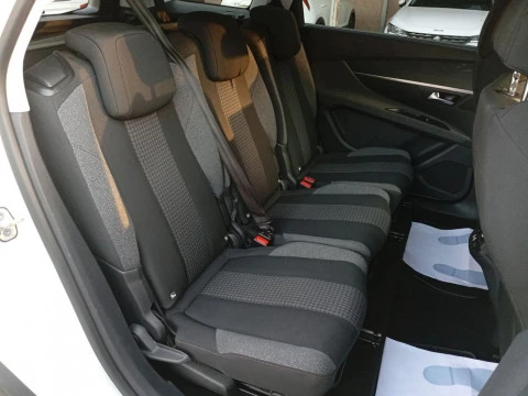 Peugeot 5008 Active 1.5L BlueHDi 96kW (130CV) S&S