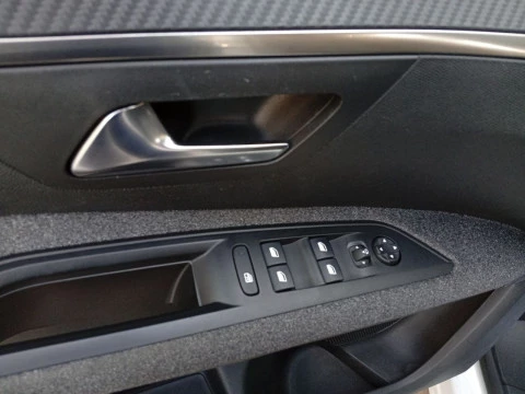 Peugeot 5008 Active 1.5L BlueHDi 96kW (130CV) S&S