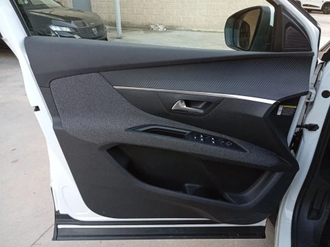 Peugeot 5008 Active 1.5L BlueHDi 96kW (130CV) S&S