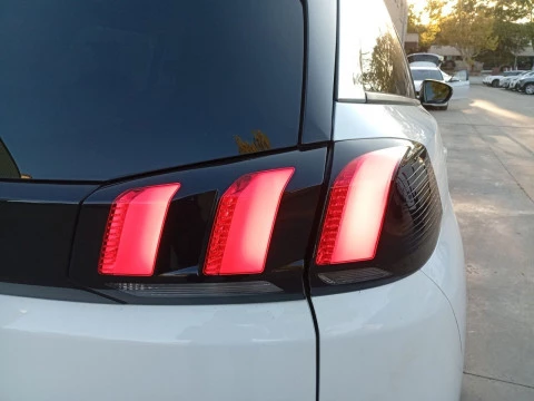 Peugeot 5008 Active 1.5L BlueHDi 96kW (130CV) S&S