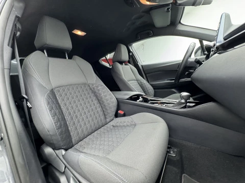 Toyota C-HR 2.0 180H Advance