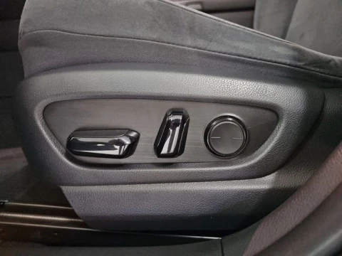 Lexus UX 300e Business