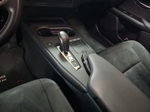Lexus UX 300e Business