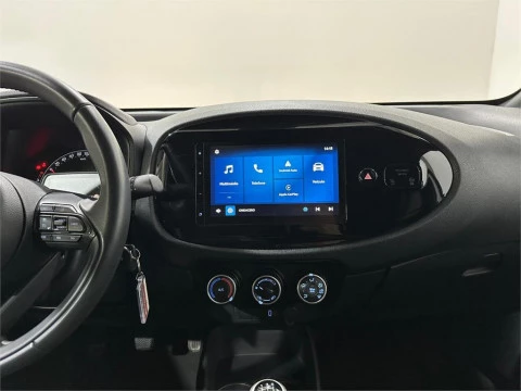 Toyota Aygo X Cross Cross Play