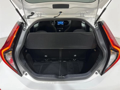 Toyota Aygo X Cross Cross Play