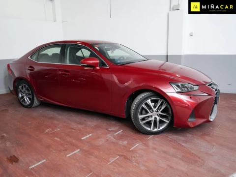 Lexus IS 300h Business 164 kW (223 CV)