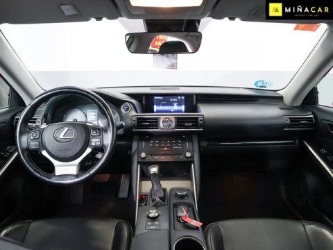 Lexus IS 300h Business 164 kW (223 CV)