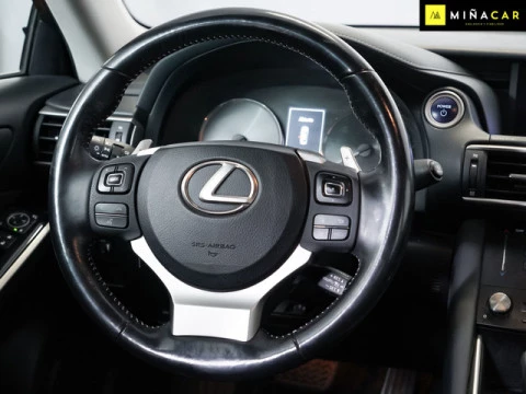 Lexus IS 300h Business 164 kW (223 CV)