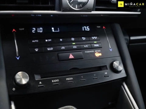 Lexus IS 300h Business 164 kW (223 CV)