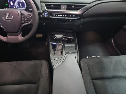 Lexus UX 2.0 250h Premium