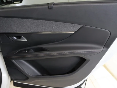 Peugeot 5008 1.2 PURETECH 96KW S&S GT LINE 5P 7 PLAZAS