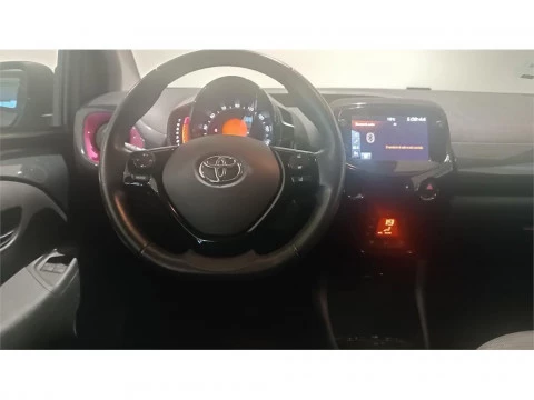 Toyota Aygo 5P x-style 70 Automático (x-shift)