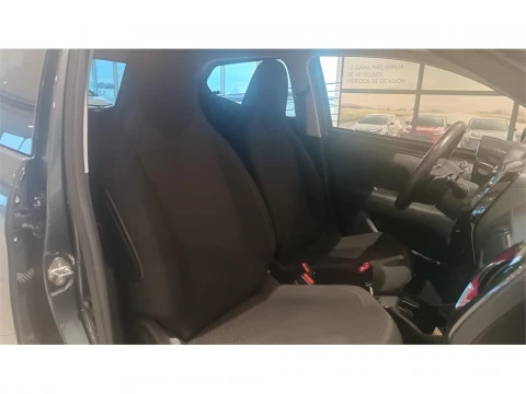Toyota Aygo 5P x-style 70 Automático (x-shift)