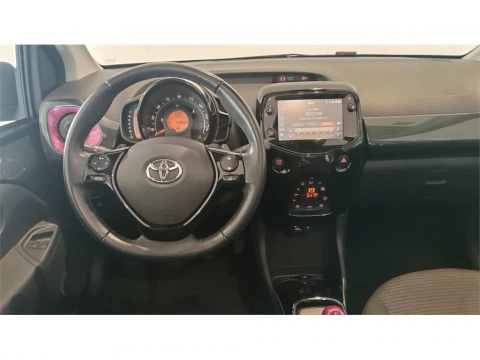 Toyota Aygo 5P x-style 70 Automático (x-shift)
