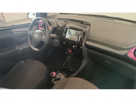 Toyota Aygo 5P x-style 70 Automático (x-shift)