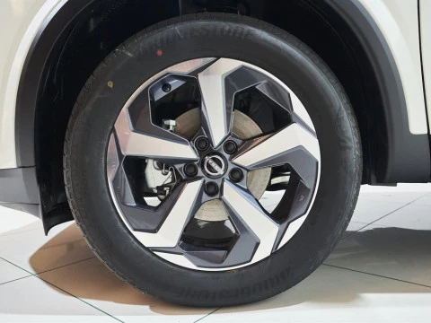 Nissan Qashqai  1.3 DIG-T mHEV 12V N-Connecta 4x2 103kW