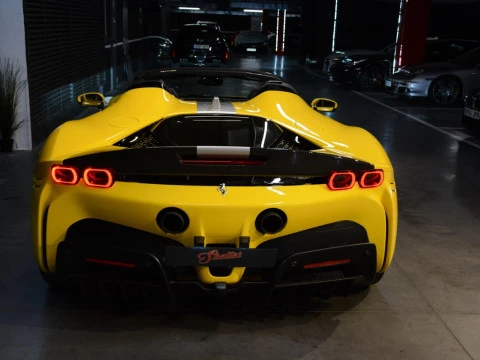 Ferrari SF90 4.0 V8 T Spider