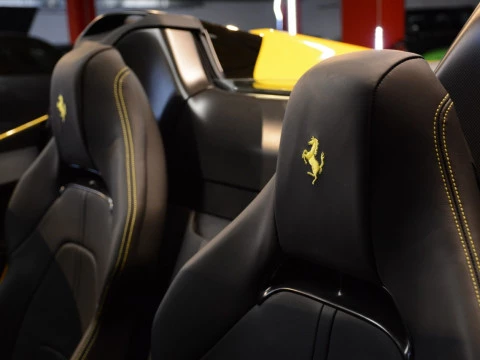 Ferrari SF90 4.0 V8 T Spider