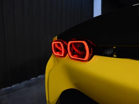 Ferrari SF90 4.0 V8 T Spider