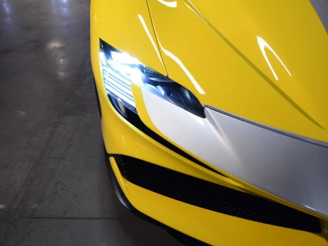 Ferrari SF90 4.0 V8 T Spider