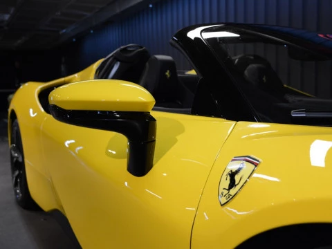 Ferrari SF90 4.0 V8 T Spider