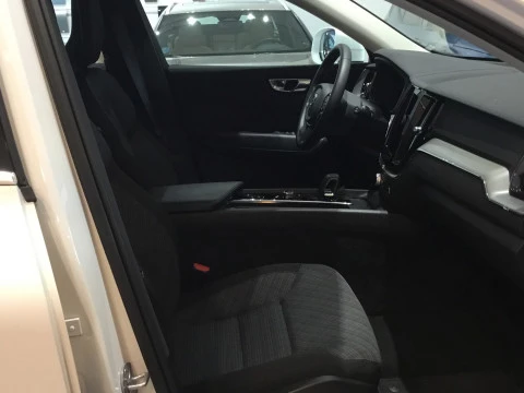 Volvo XC60 B4 Core (Diésel)