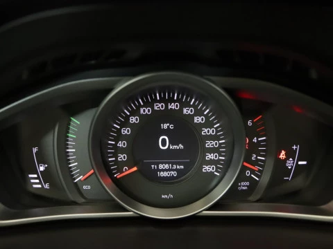 Volvo V40 2.0 D2 KINETIC 5P