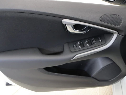 Volvo V40 2.0 D2 KINETIC 5P
