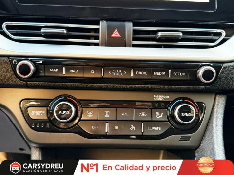 Kia Niro 1.6 GDi HEV 104kW (141CV) Drive