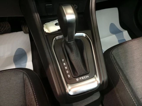 Renault Captur E-Tech engineered HEV 105kW (145CV)