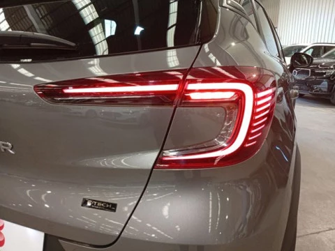 Renault Captur E-Tech engineered HEV 105kW (145CV)