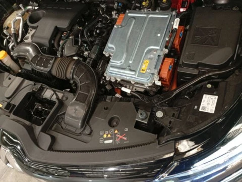 Renault Captur E-Tech engineered HEV 105kW (145CV)