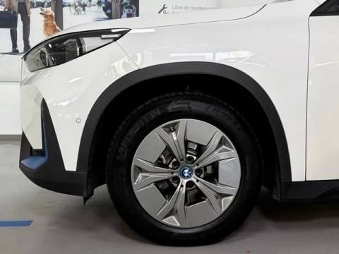 BMW iX1 xDrive30 230 kW (313 CV)