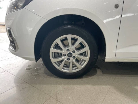 Ford Tourneo Connect 2.0 Ecoblue 90kW Titanium