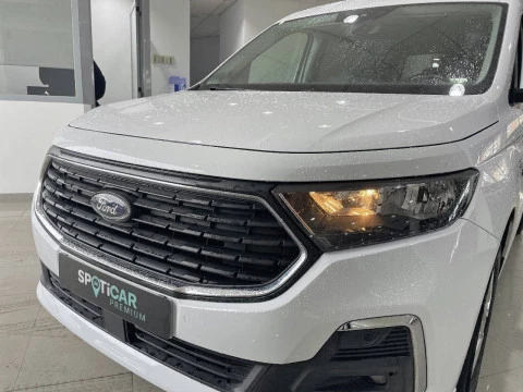 Ford Tourneo Connect 2.0 Ecoblue 90kW Titanium