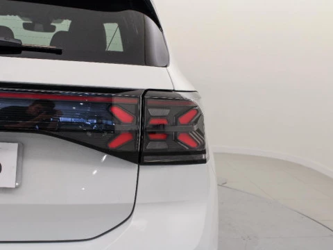 Volkswagen T-Cross 1.5 TSI 110KW DSG R-LINE 150 5P