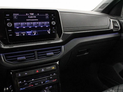 Volkswagen T-Cross 1.5 TSI 110KW DSG R-LINE 150 5P