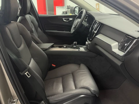 Volvo XC60 XC60 B4 D PLUS DARK