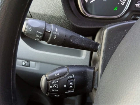 Peugeot Expert Furgon BlueHDi 100 Premium Standard 75 kW (102 CV)